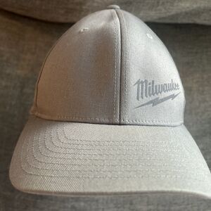 Milwaukee Tools Hat Cap Size L-XL Gray Fitted Flexfit